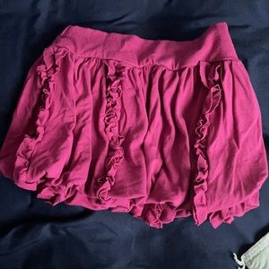Girls Little Loft fuschia thick ruffle ballon skirt size 4. Beautiful quality.